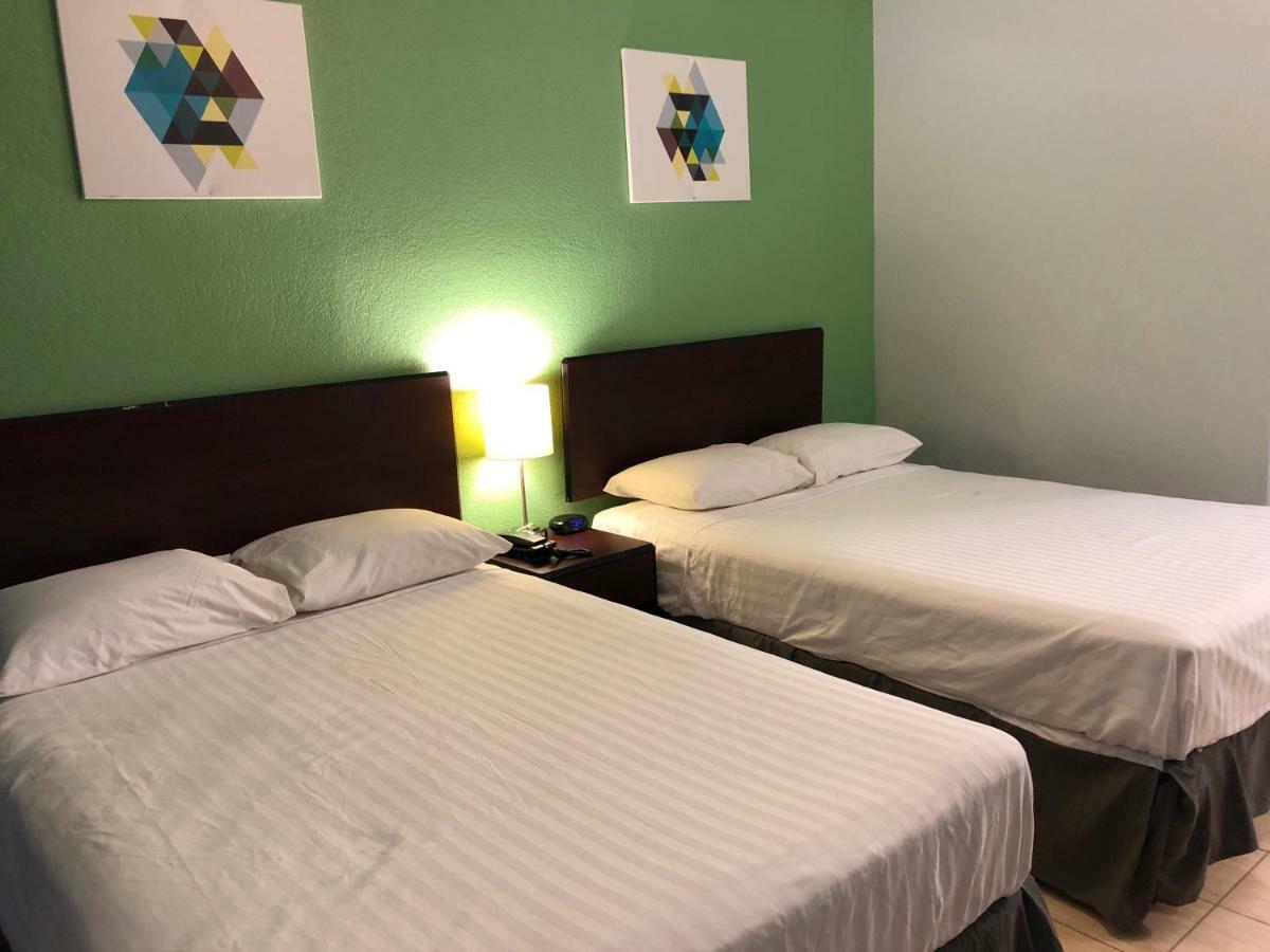 Hwy 59 Motel Laredo Medical Center Dış mekan fotoğraf